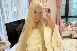 Свою музыкальную карьеру Hofmannita начала после участия в шоу «Пацанки»