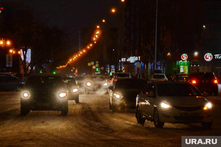 Пробки в Тюмени организовались после 17 вечера 