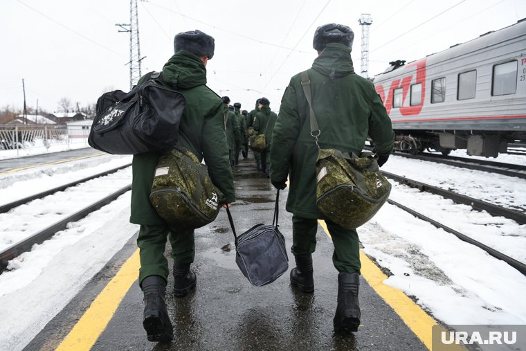 Участнику СВО вручили повестку в армию