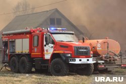 Курганские пожарные тушили огонь в жилом доме села Сычево