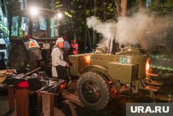 Возле дома организовали полевую кухню