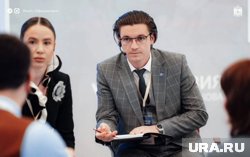Учитель русского языка и литературы Руслан Мамакин