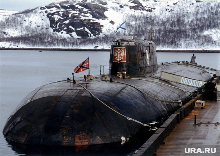 Подготовка к отплытию подлодки «Курск»