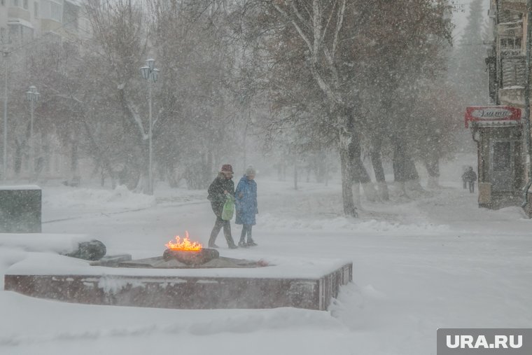 Огонь горит даже в сильную метель