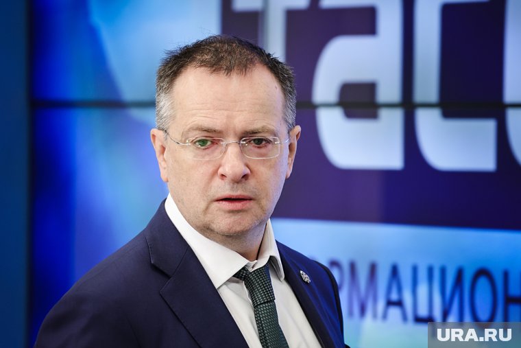 Мединский заявил, что хотел бы послать Рютте школьный учебник истории