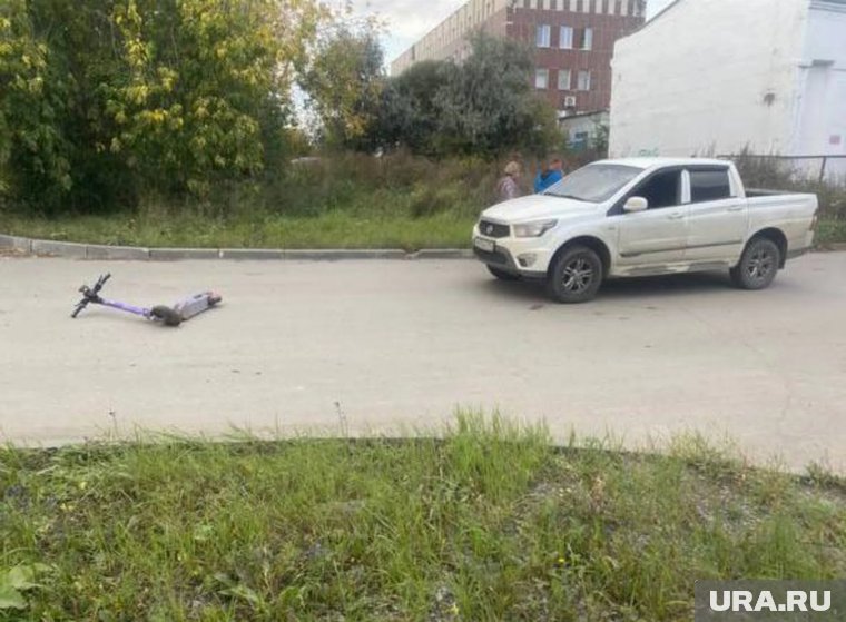Авария произошла во дворе по улице Мамина 