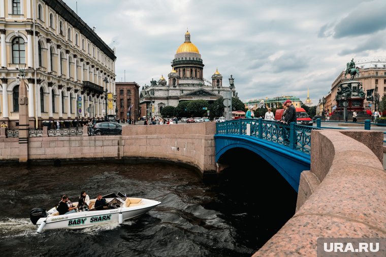 В петербургских реках и каналах удалось не допустить повышения уровня воды до критических значений