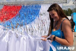 День России отмечается даже за рубежом, в посольствах и консульствах по всему миру в этот день проходят торжественные приемы