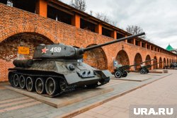 Броня танка уральского корпуса времен ВОВ стала основой черного ножа в Златоусте