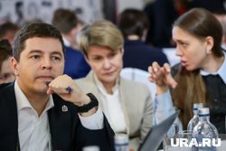 Губернатор Ямала принял участие в обсуждении мер поддержки ветеранам боевых действий