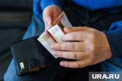 Жители ХМАО стали требовать зарплату в среднем на 17% выше, чем в прошлом году