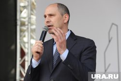 Паслер (на фото) находится на мероприятии с Мантуровым