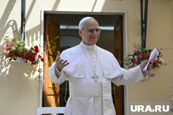 Папа Римский Лев XIV и митрополит Антоний обменялись памятными подаркам