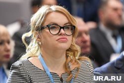 Ирина Южанинова является соратницей депутата Госдумы РФ Романа Водянова