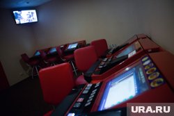 Всего было уничтожено около 100 игровых автоматов