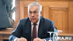  Вершинин начал работать дипломатом с 1976 года