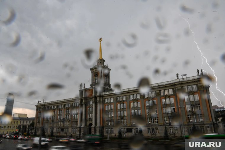 Свердловскую область дождь ожидает утром и ночью