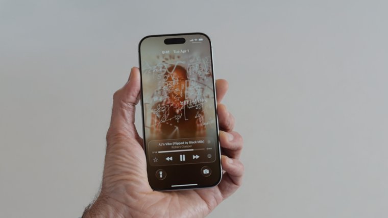 Apple Music на экране блокировки iOS 26