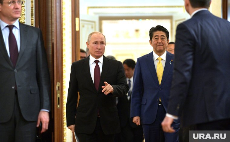 Синдзо Абэ хотел встретиться с Путиным после начала СВО