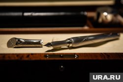 Он написал реалистические романы «Город Брежнев» и «Бывшая Ленина»