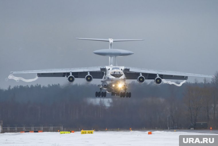 В Пермь прилетел А-50