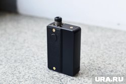 По мнению депутата Куринного, инициатива приравнивания вейпов к наркотикам является избыточной