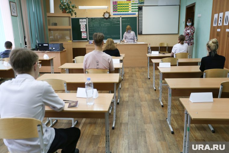 ЕГЭ позволяет любому выпускнику поступить в вуз, где бы тот не проживал, заявил Сергей Кравцов