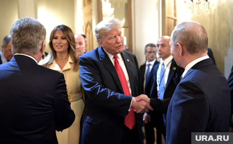 Трамп может посетить переговоры РФ и Украины в Стамбуле, если там будет Путин