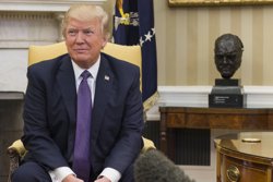 Врач Трампа заявил об исключительном здоровье президента США