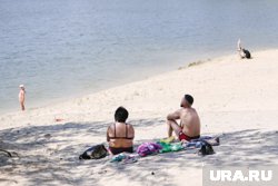 У арендаторов есть прайс за узкую полоску тени, сообщают очевидцы