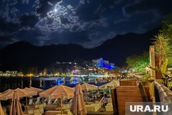 При поездке за границу лучше начислять накопления постепенно, так как траты будут в иностранной валюте