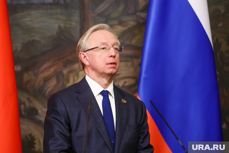 Галузин долгое время работал в посольстве РФ в Японии