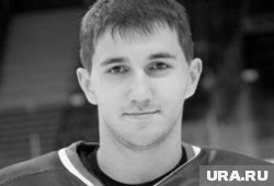 Причина смерть хоккеиста не сообщается