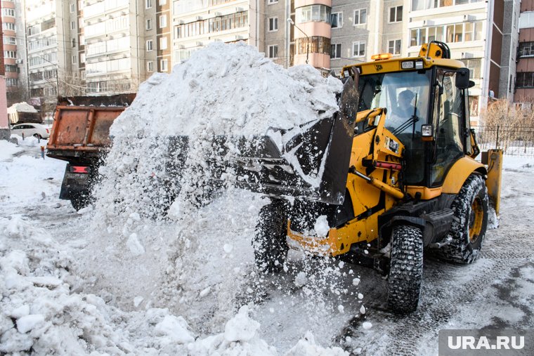 В Сургуте выпала половина месячной нормы снега