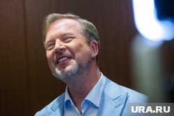 Пельш предположил, что реакция Рогозина на шутку, связана с обостренным восприятием сенатора