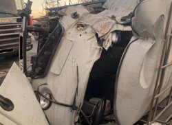 В лобовом столкновении с грузовиком в УАЗе погибли два человека