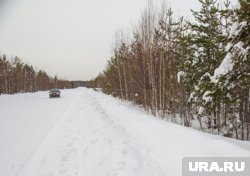 В Красновишерском округе на расчистку дорог от снега вывели технику