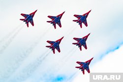 У «Стрижей» в Челябинске отвалился в полете подвесной топливный бак