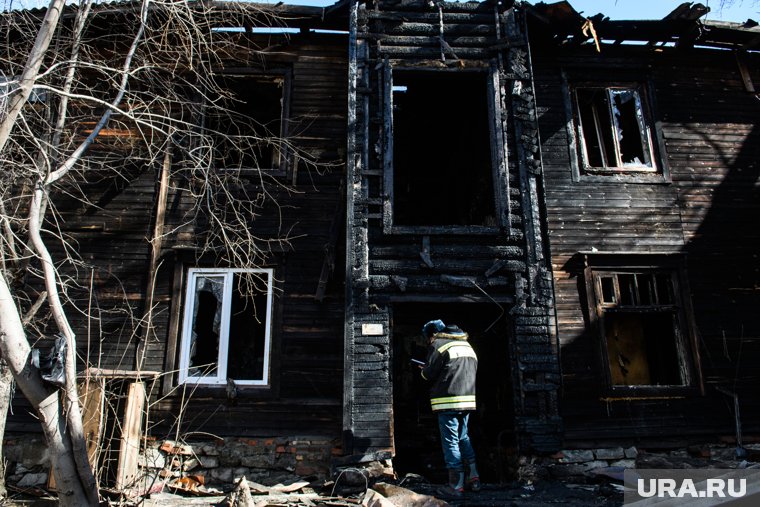 В результате пожара в жилом доме в Нытве погибли четыре человека (архивное фото)