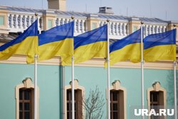 Чиновница во Львове отказалась вставать во время гимна Украины