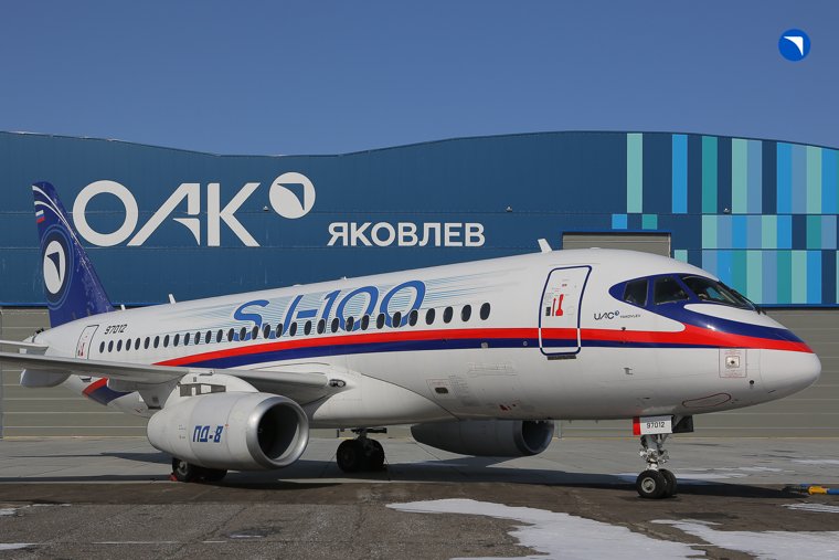 Испытания самолета Superjet-100