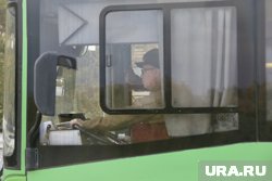 В результате ДТП пострадали два пассажира автобуса