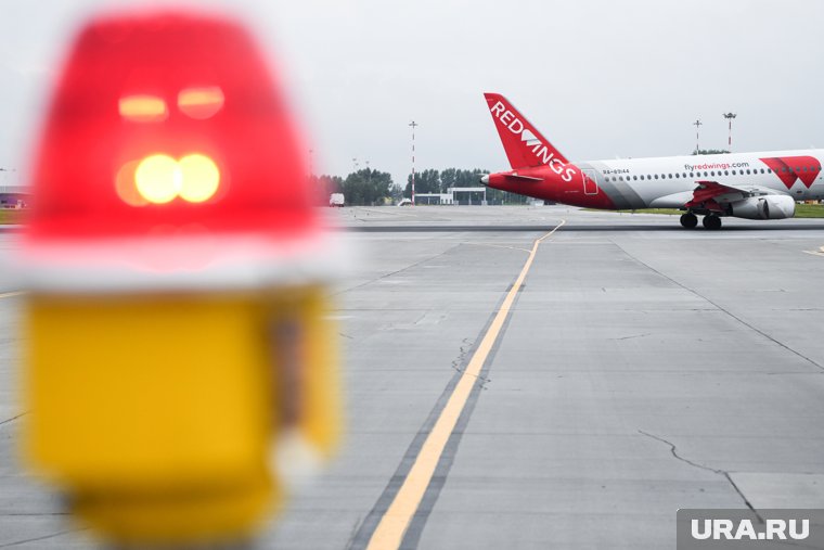 Рейс авиакомпании Red Wings из Екатеринбурга в Пхукет задержался на сутки