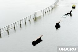 Потоп унес и вещи детей из палаточного лагеря