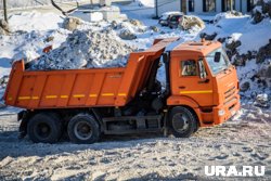 Рабочий получил тяжелые травмы во время ремонта трассы в Курганской области