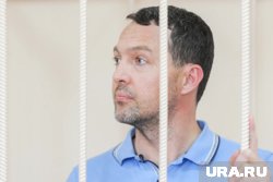 Атаманченко получал займы от корпорации и вовремя их не возвращал 