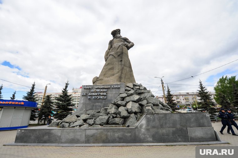 На Привокзальной площади продолжается благоустройство