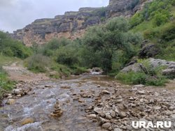 В Березовском ущелье нужно несколько раз переходить реку вброд