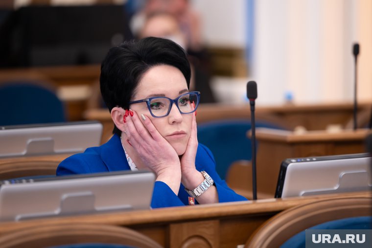 Сейчас Ольга Адрианова замещает на посту ушедшего в отставку Владимира Цветова