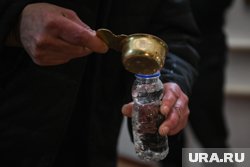Пермская юристка недовольна тем, что в церкви продают немаркированную воду